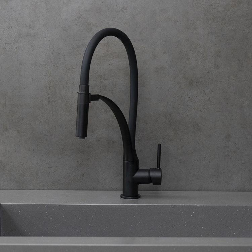 Смеситель для кухни Lemark Soul LM6007BL с гибким изливом, черный