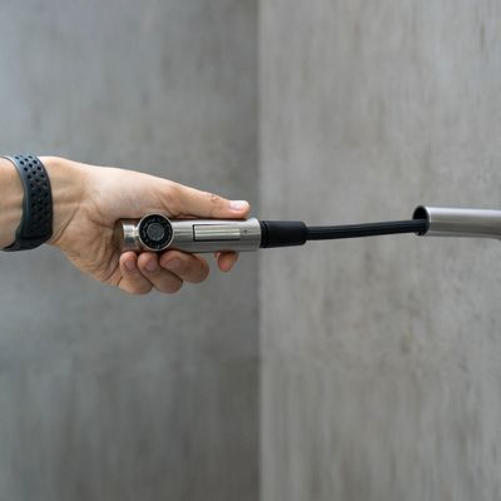 Смеситель Lemark Expert для кухни с вытягивающимся поворотным изливом (LM5085S)