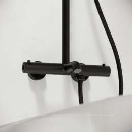 Душевая стойка с изливом и термостатом для ванны/душа Game