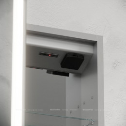 Зеркальный шкаф для ванной комнаты из алюминия SANCOS Evoke 600x700х136 мм