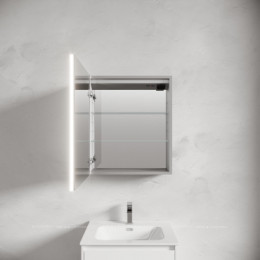 Зеркальный шкаф для ванной комнаты из алюминия SANCOS Evoke 600x700х136 мм