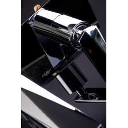 Смеситель для умывальника высокий VENTURO черный + хром