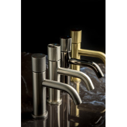 Смеситель STICK для умыв. низ. Nikel Brush низкий с ручкой TOUCH