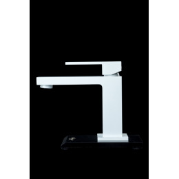 Cмеситель для умывальника Qubic Matt White