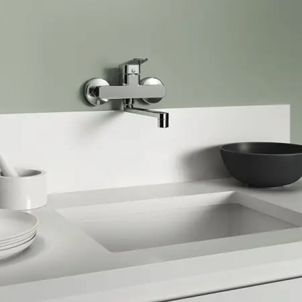 CERAPLAN Настенный смеситель для кухонной мойки с поворотным трубчатым изливом 200 мм, монтаж на стандартных эксцентриках, картридж FirmaFlow 38 мм с