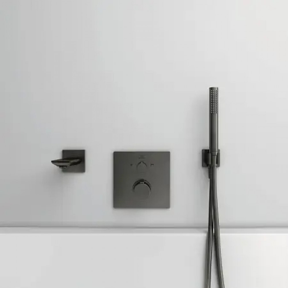 BC771A5 IDEALRAIN Держатель с подключением душевой лейки 1/2", кубический дизайн, металлический с пластиковым вкладышем, с обратным клапаном.