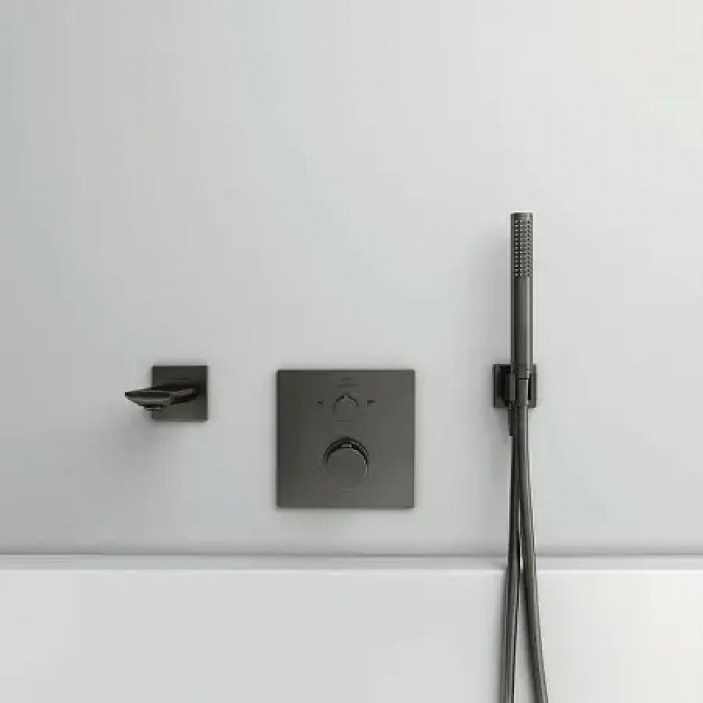 BC774A5 IDEALRAIN Металлический ручной душ типа Stick, цельный металлический корпус, цилиндрический дизайн, с логотипом Ideal Standard. Цветное покрыт