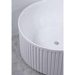 GAMMA  Ванна акриловая свободностоящая в комплекте с сифоном и металлической рамой 1500x1500x580 мм