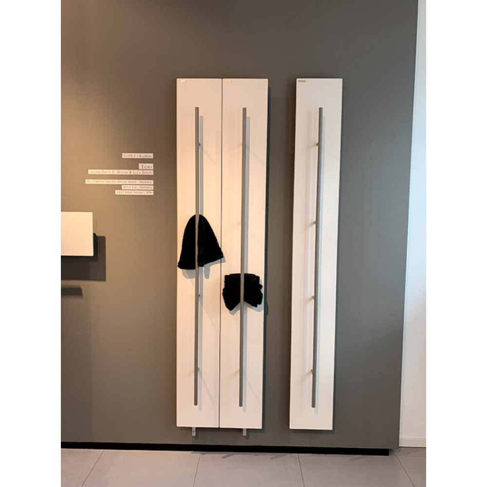 Полотенцесушитель, Antrax, Teso, шгв 250*147*1500, нижнее по центру, штекер schuko, цвет-белый матовый