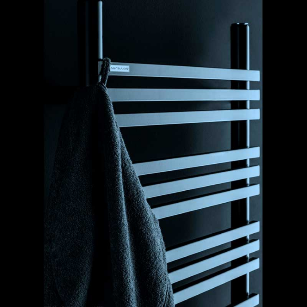 Полотенцесушитель, Antrax, Rabbit E H20, со штекером schuko, шгв 435*95*1052, нижнее слева, цвет-чёрный матовый